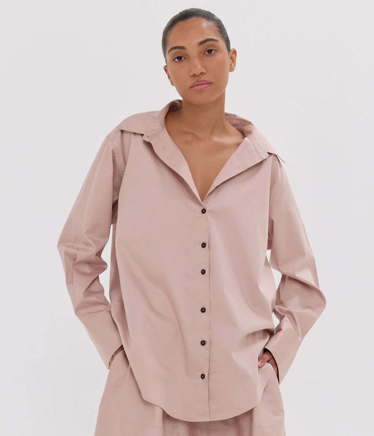 THE SPLIT BACK SHIRT