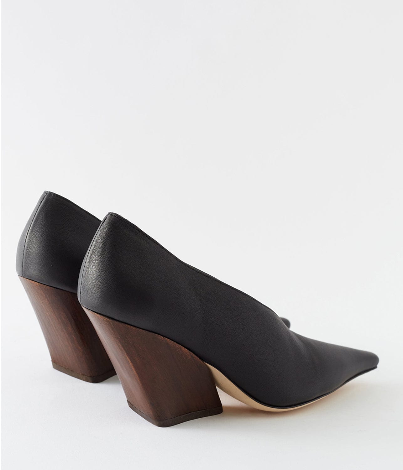 ANGLED PUMPS- BLACK | REJINA PYO | REJINA PYO ANGLED PUMPS- BLACK