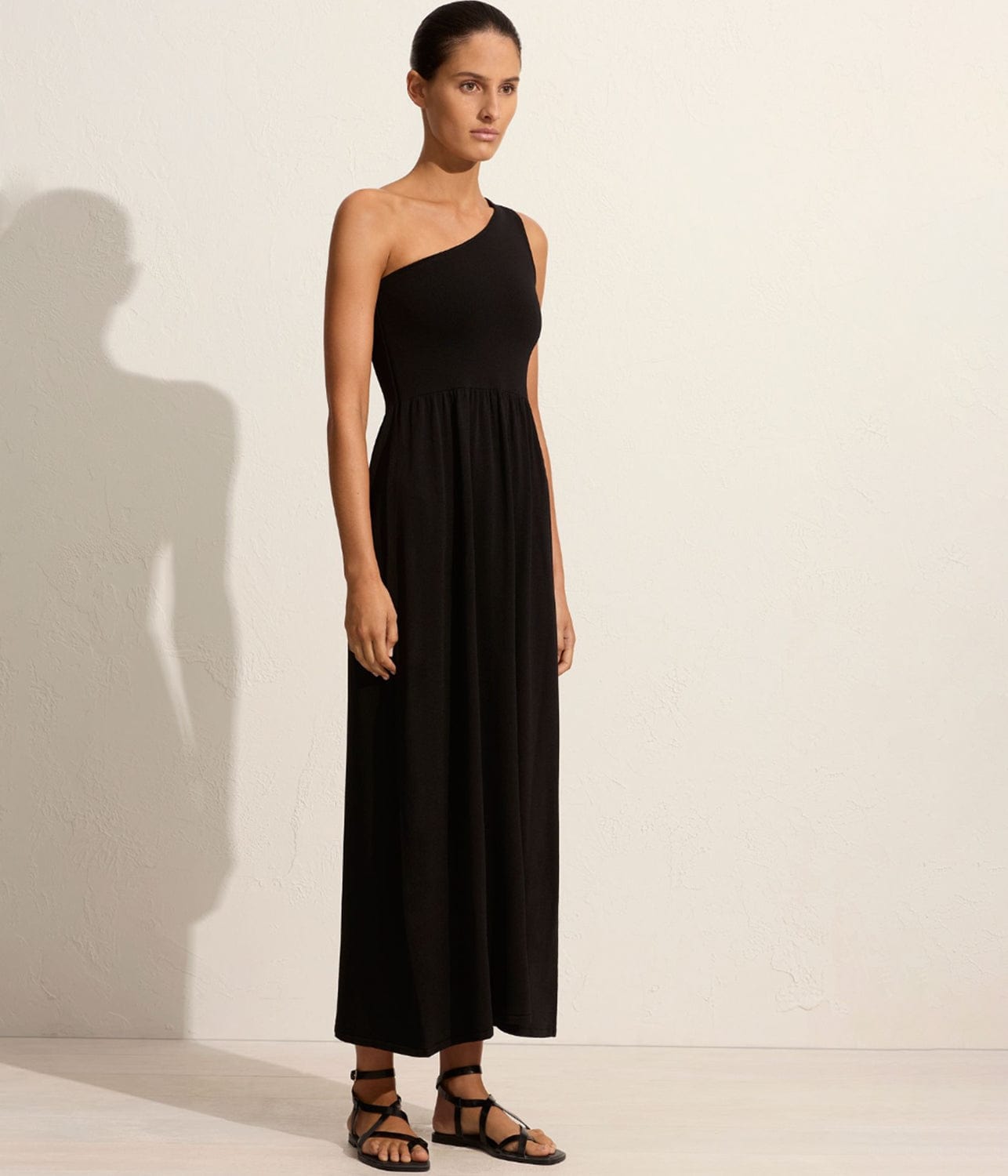 ASYMMETRIC KNIT DRESS- BLACK | MATTEAU | MATTEAU ASYMMETRIC KNIT DRESS- BLACK