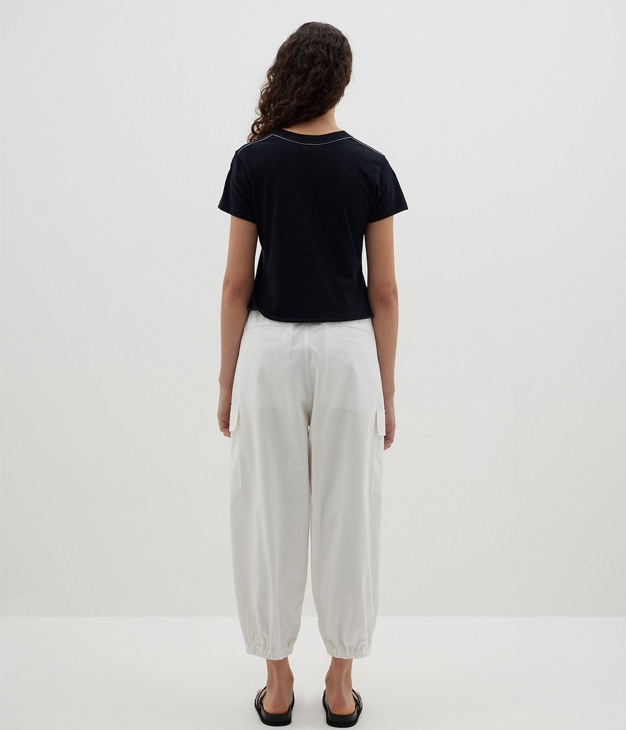 COTTON CANVAS CARGO PANT- WHITE | BASSIKE | BASSIKE COTTON CANVAS CARGO PANT- WHITE