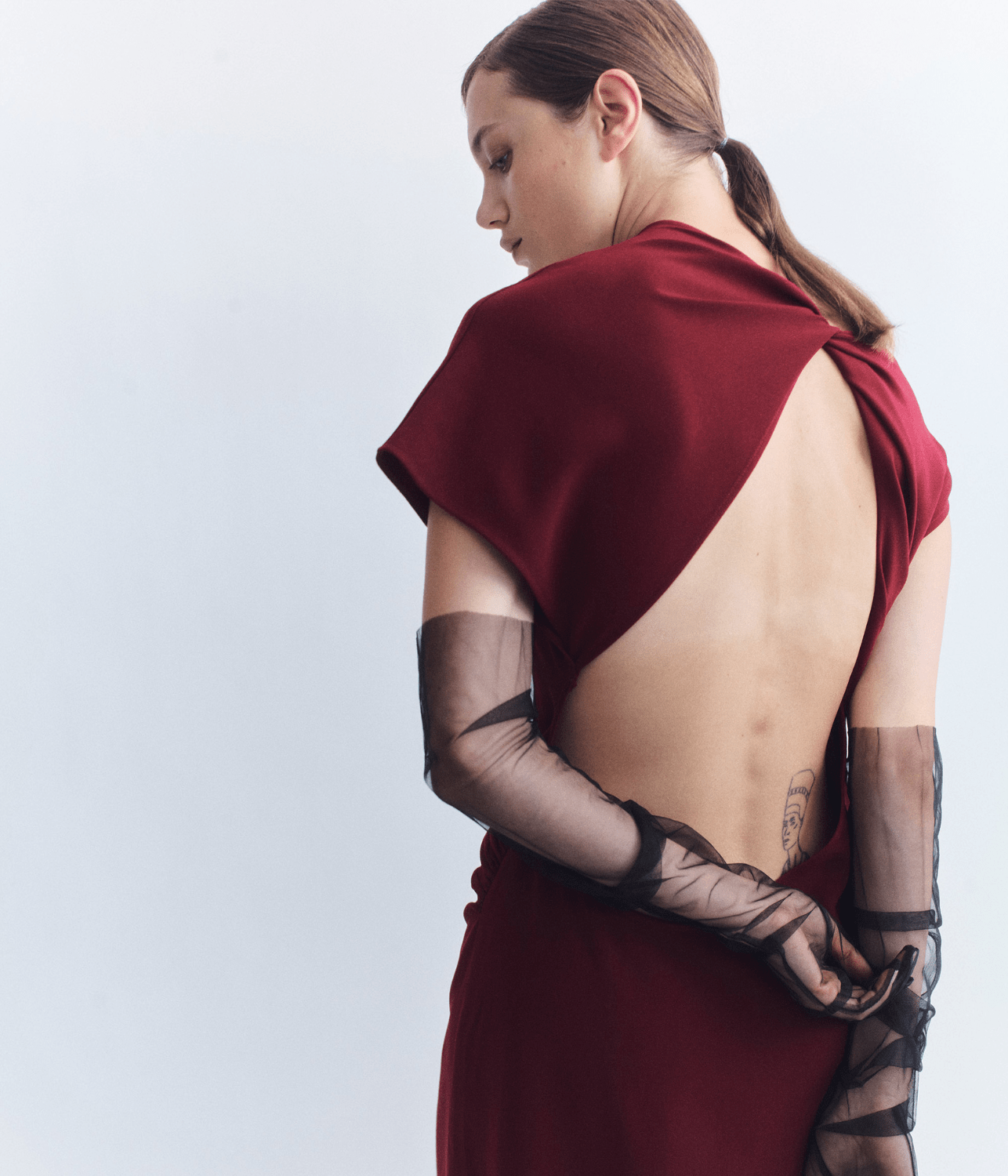 ELIAS TWIST BACK GOWN | COURTNEY ZHENG COURTNEY ZHENG ELIAS TWIST BACK GOWN