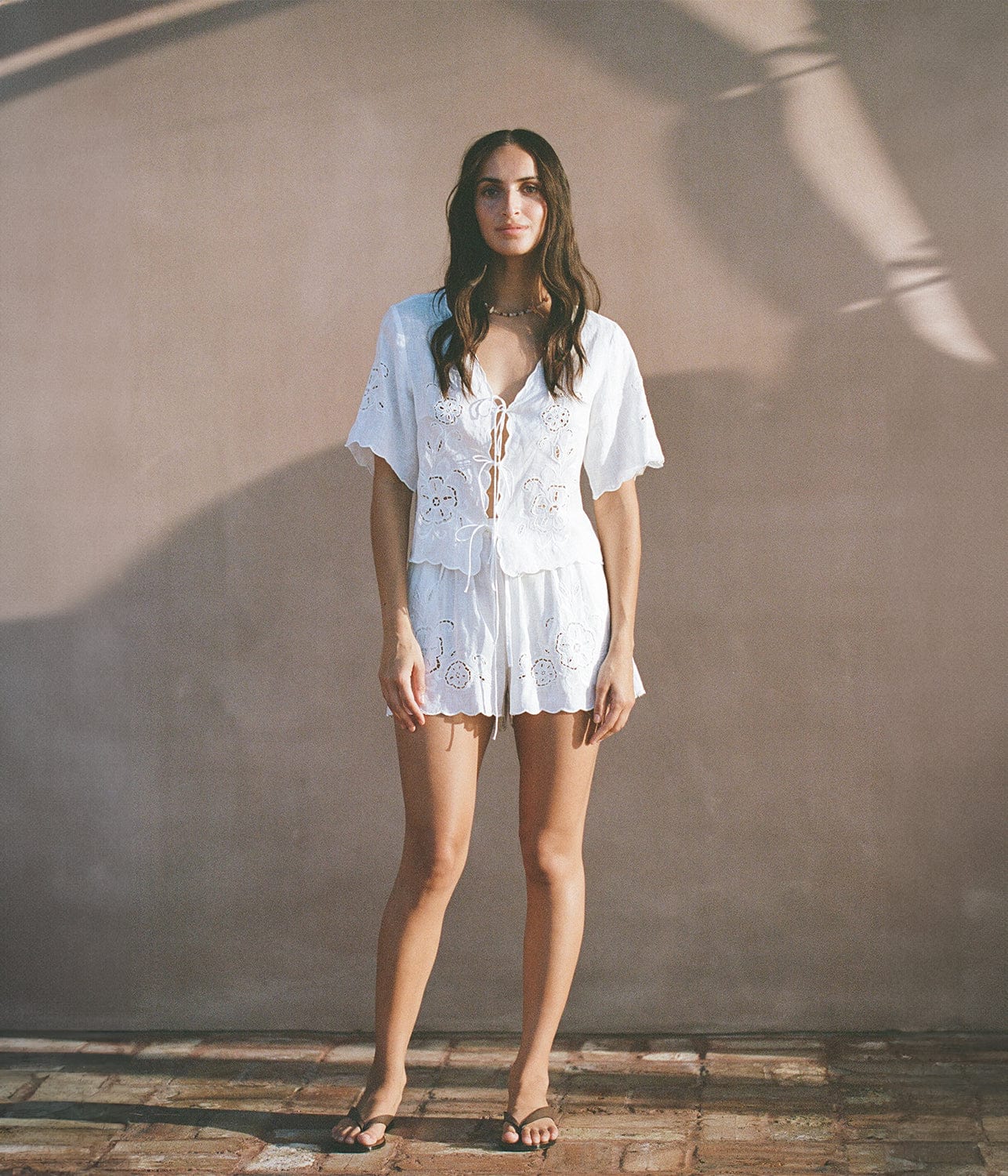 ETA TOP- WHITE | ALL THAT REMAINS | ALL THAT REMAINS ETA TOP- WHITE