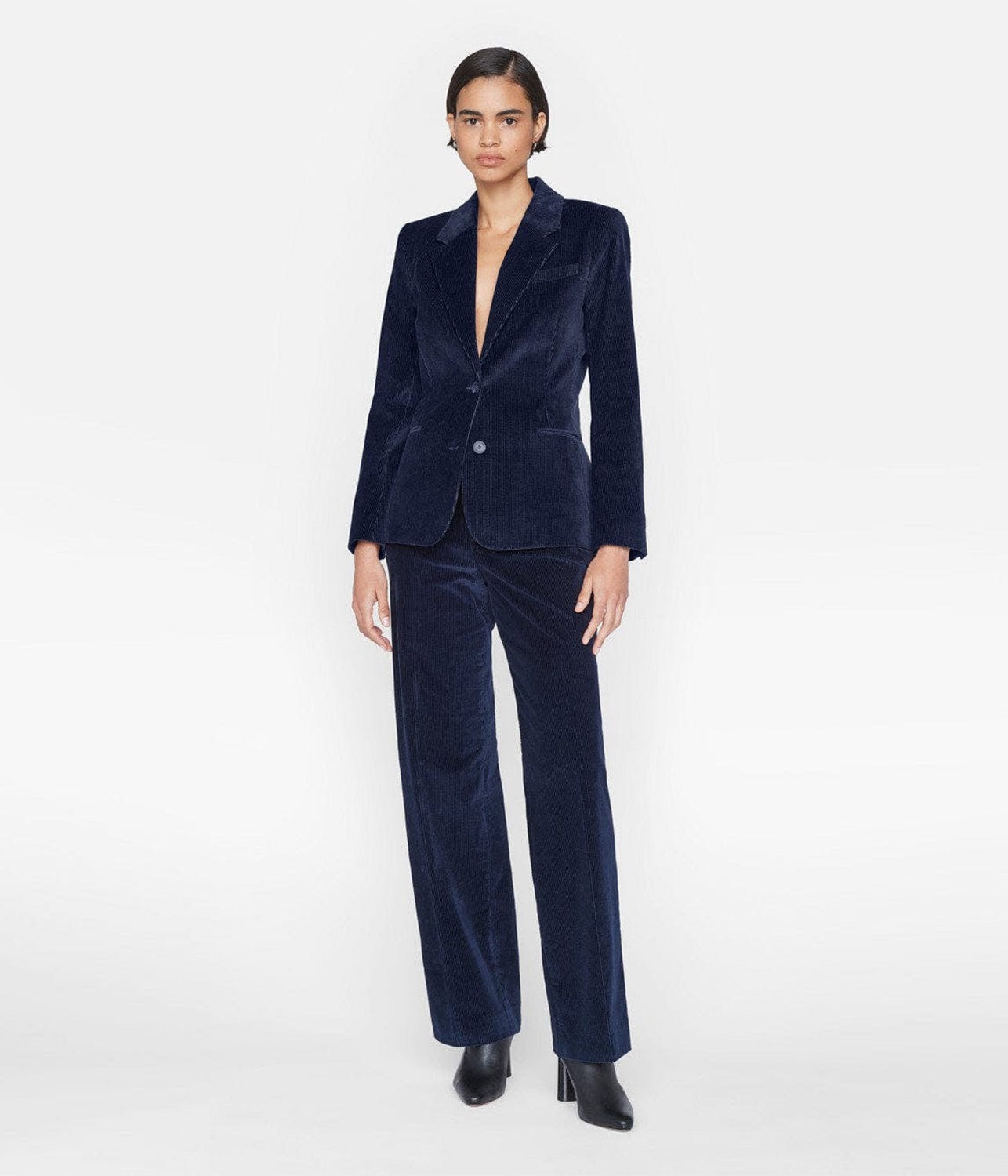 HIGH RISE RELAXED CORD TROUSER-NAVY | FRAME | FRAME HIGH RISE RELAXED CORD TROUSER-NAVY