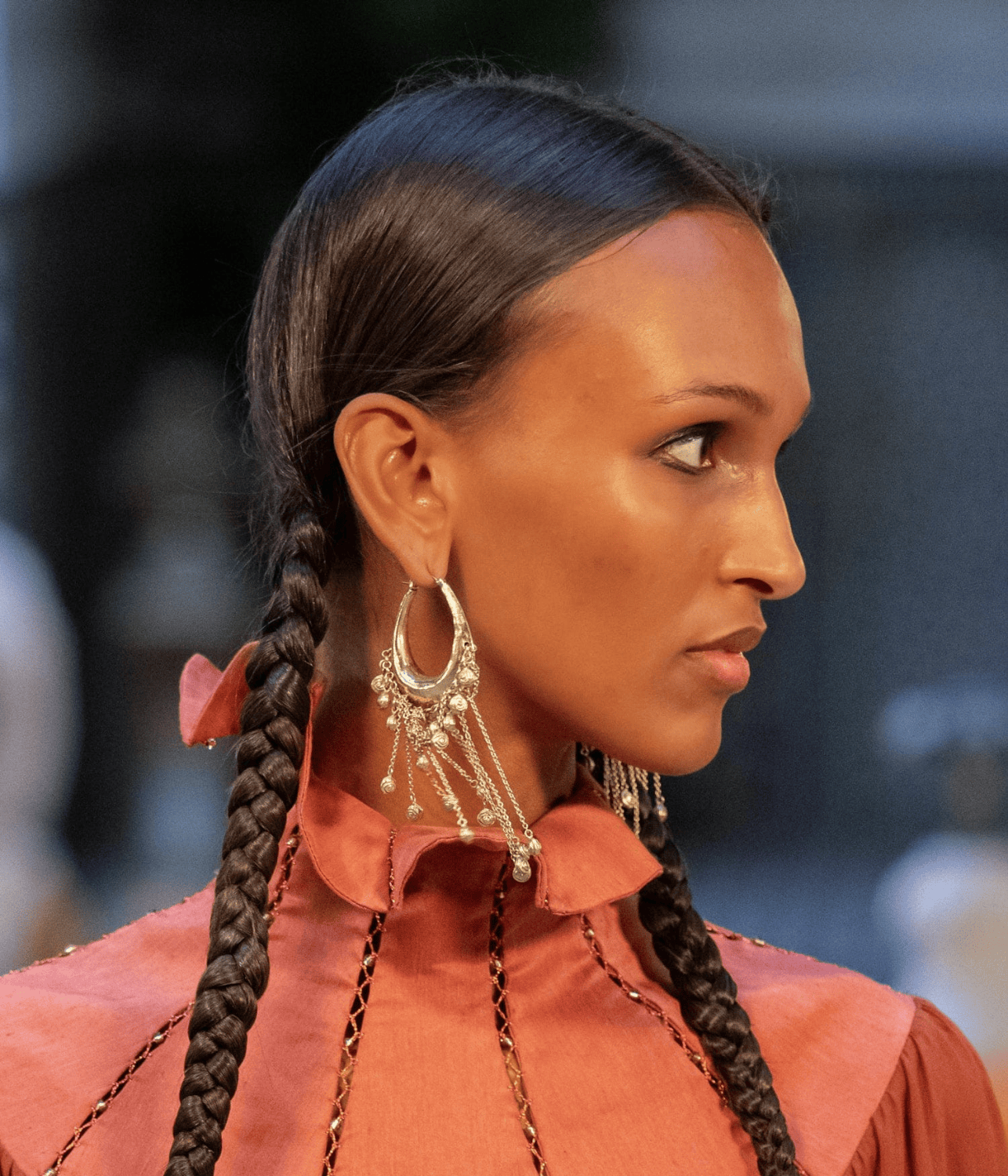 LE JARDIN RING CHAIN TASSEL HOOPS | ALEMAIS ALEMAIS LE JARDIN RING CHAIN TASSEL HOOPS