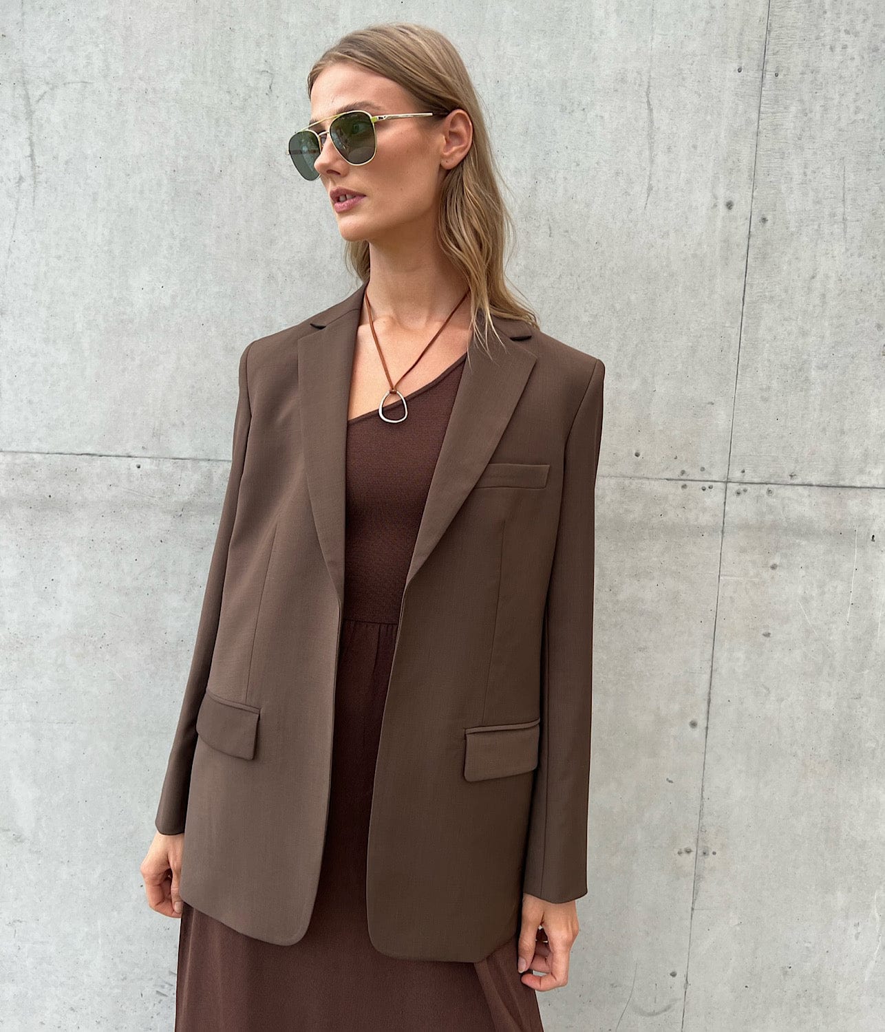 MATTEAU RELAXED TAILORED BLAZER- COFFEE
