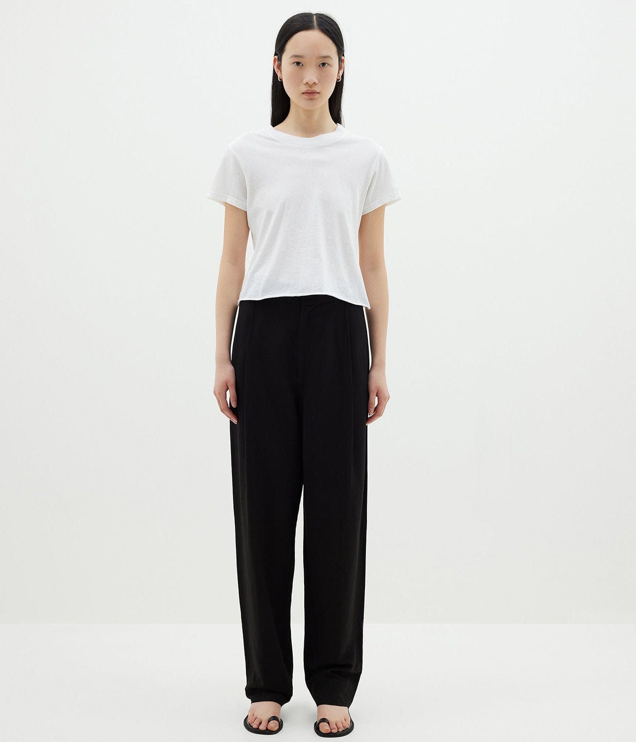 PLEAT FRONT LINEN PANT- BLACK | BASSIKE | BASSIKE PLEAT FRONT LINEN PANT- BLACK