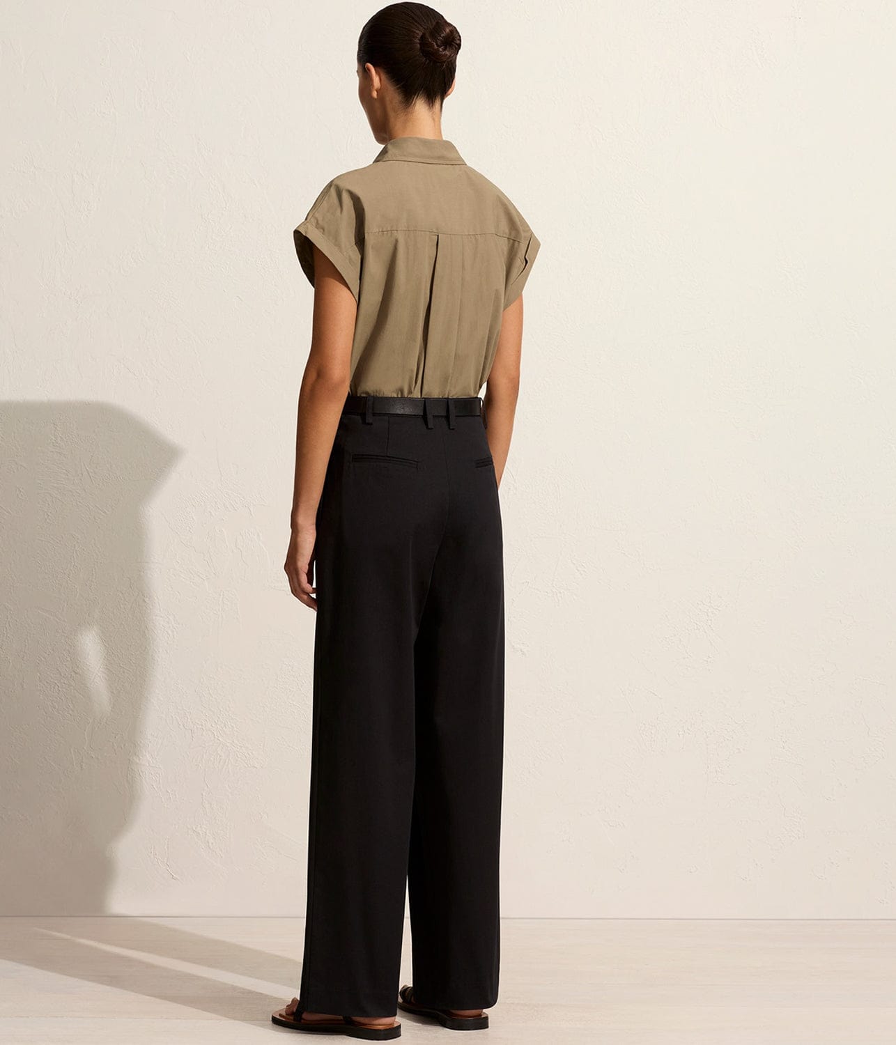 RELAXED SLEEVELESS SHIRT- TAUPE | MATTEAU | MATTEAU RELAXED SLEEVELESS SHIRT- TAUPE