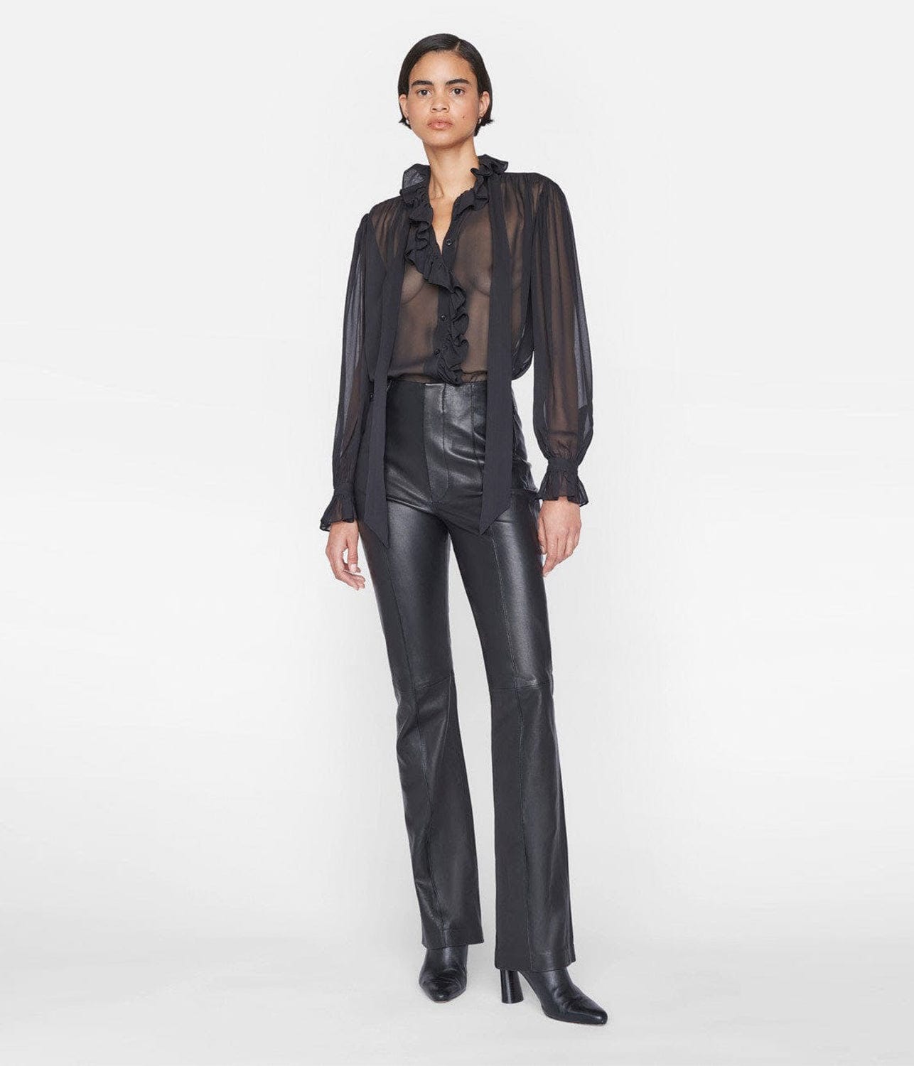 RUFFLE FRONT BUTTON UP SHIRT- NOIR | FRAME | FRAME RUFFLE FRONT BUTTON UP SHIRT- NOIR
