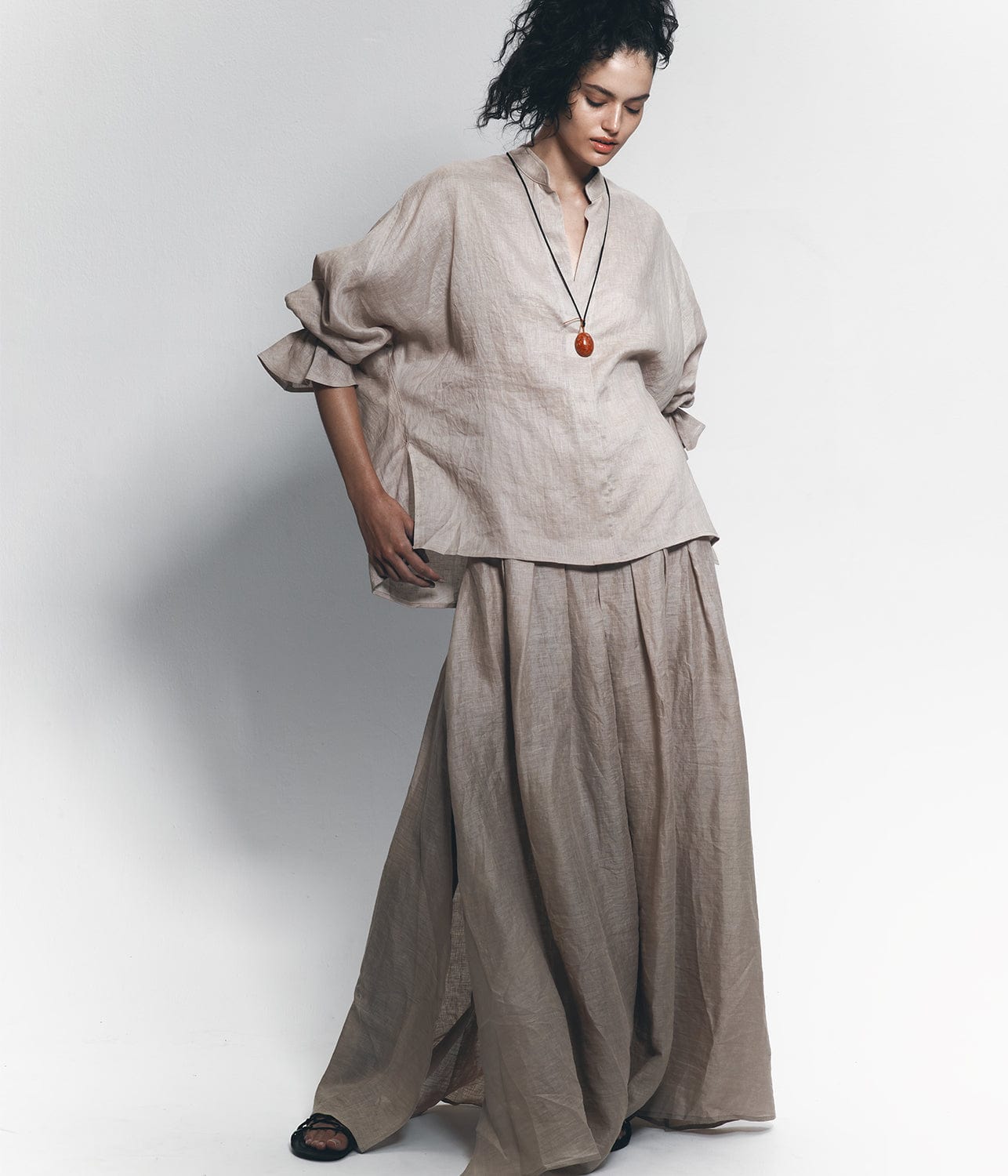 RUSSI SKIRT- STONE | SJC MADE FOR TRAVEL | SJC MADE FOR TRAVEL RUSSI SKIRT- STONE