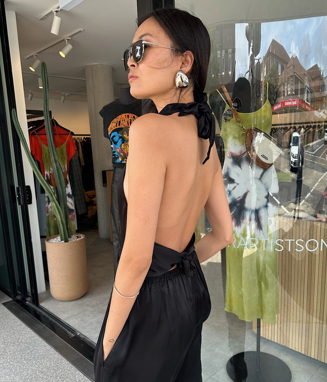SATIN SCARF BLOUSE-BLACK | MATTEAU | MATTEAU SATIN SCARF BLOUSE-BLACK