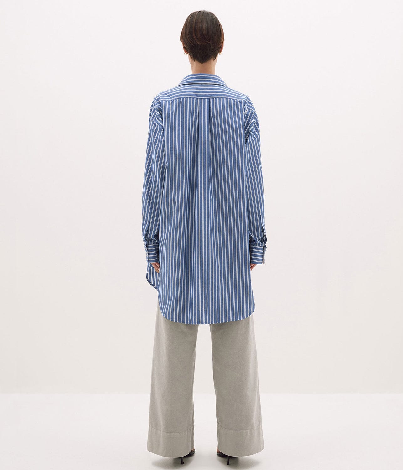 STRIPE SCOOP HEM SHIRT-DENIM/WHITE | BASSIKE | Bassike STRIPE SCOOP HEM SHIRT-DENIM/WHITE