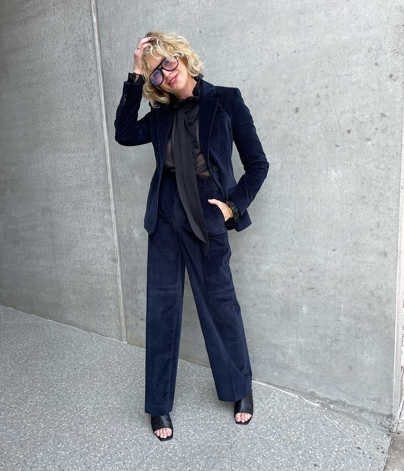 THE FEMME CORD BLAZER- NAVY | FRAME | FRAME THE FEMME CORD BLAZER- NAVY