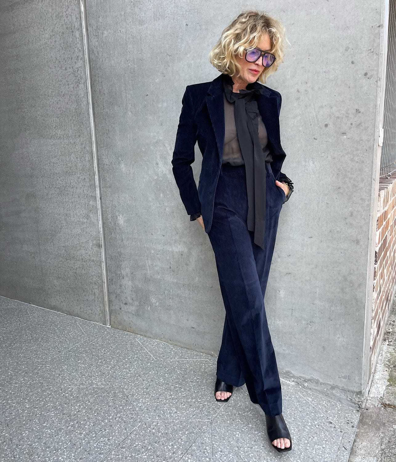 THE FEMME CORD BLAZER- NAVY | FRAME | FRAME THE FEMME CORD BLAZER- NAVY