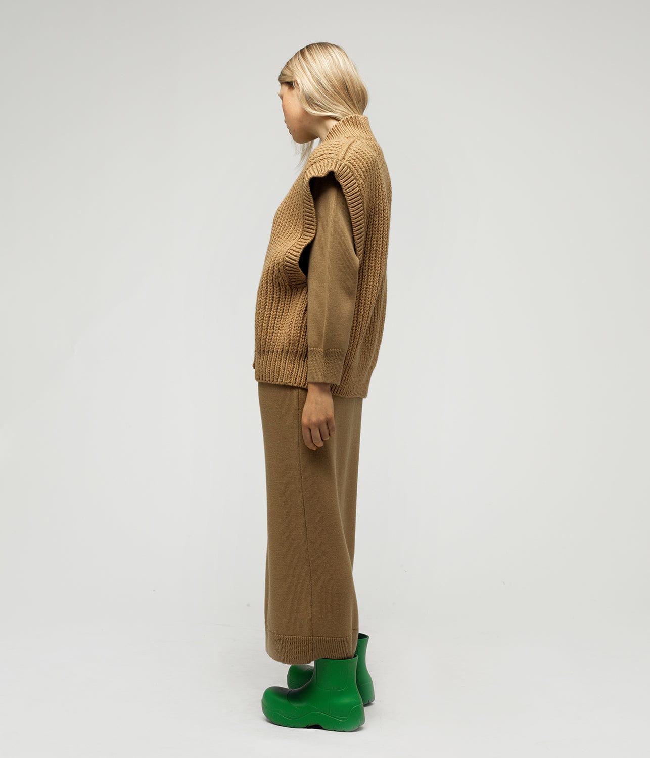 VEDA FISHERMAN VEST- CAMEL | MR MITTENS | MR MITTENS VEDA FISHERMAN VEST- CAMEL