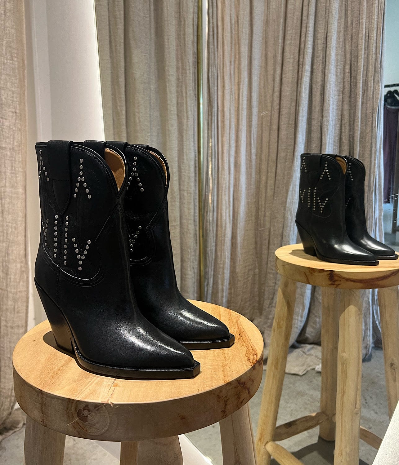 LEYANE BOOTS- BLACK | ISABEL MARANT | ISABEL MARANT LEYANE BOOTS- BLACK