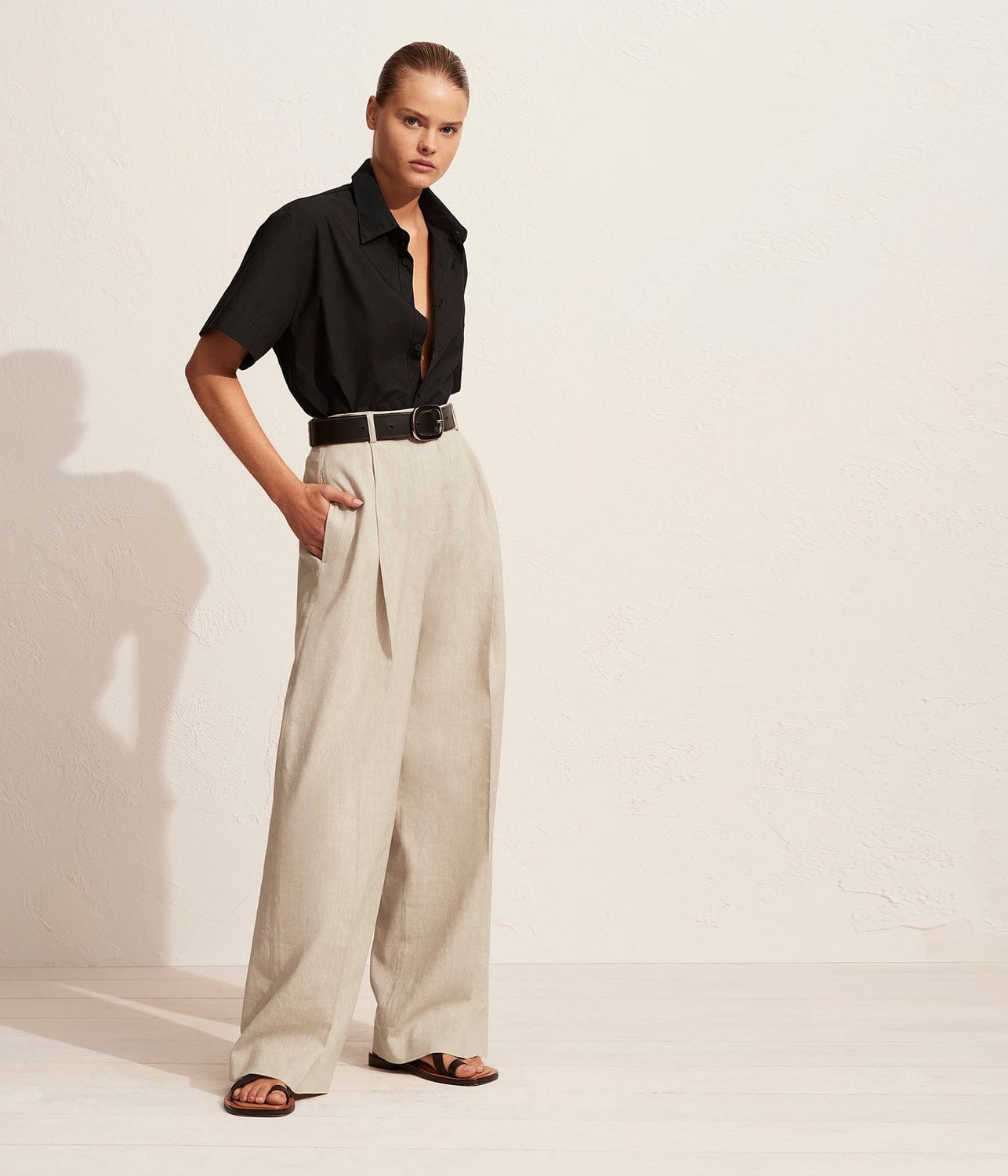 MATTEAU LINEN PLEAT TROUSER- NATURAL