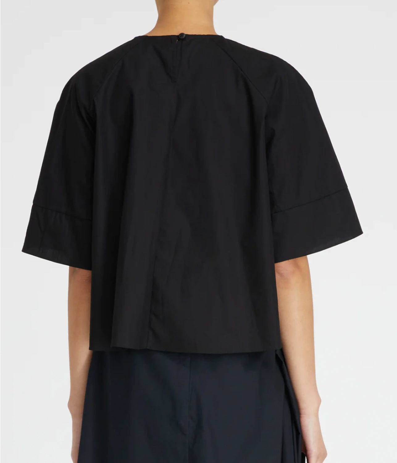 POSEY TEE- BLACK | LEE MATHEWS LEE MATHEWS POSEY TEE- BLACK