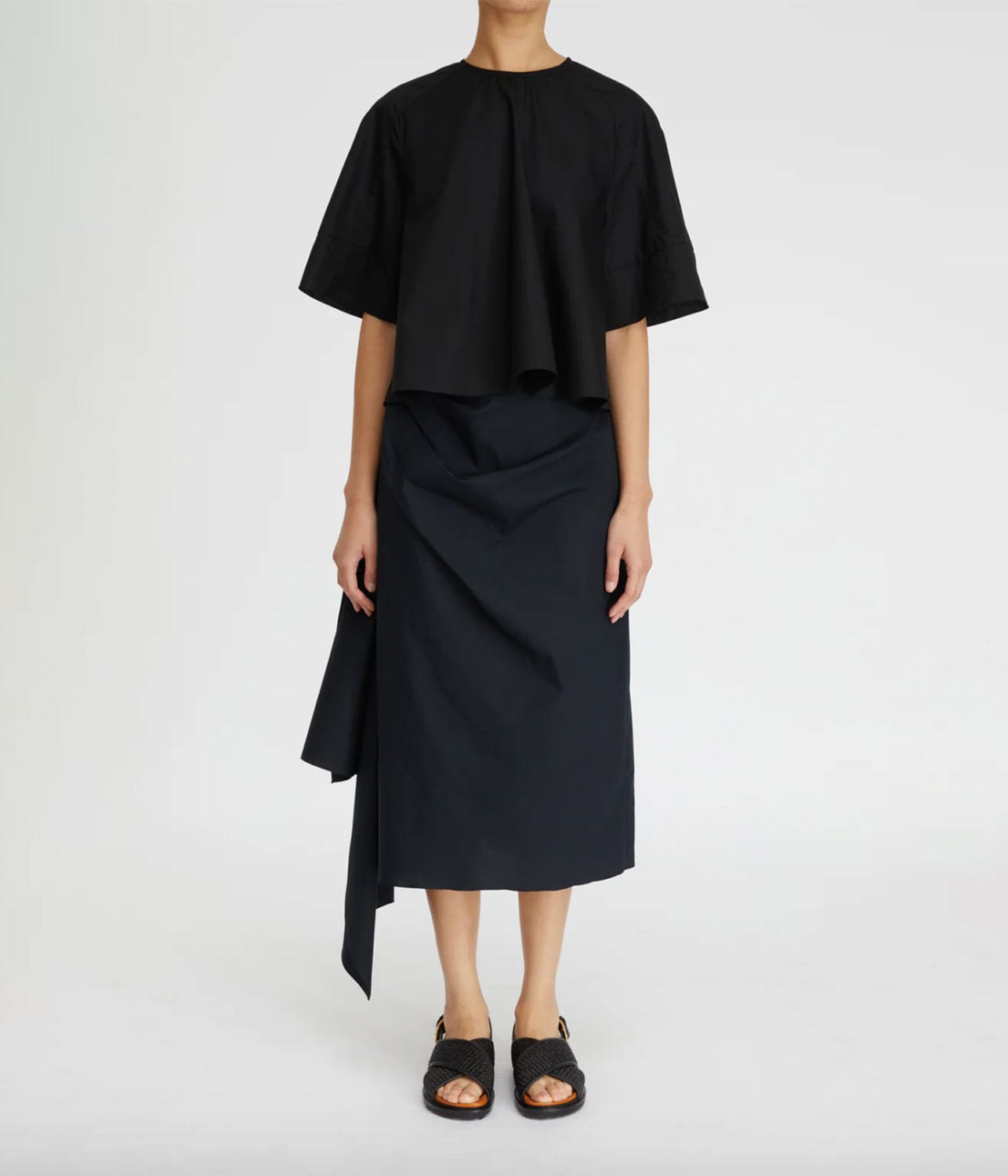 POSEY TEE- BLACK | LEE MATHEWS LEE MATHEWS POSEY TEE- BLACK