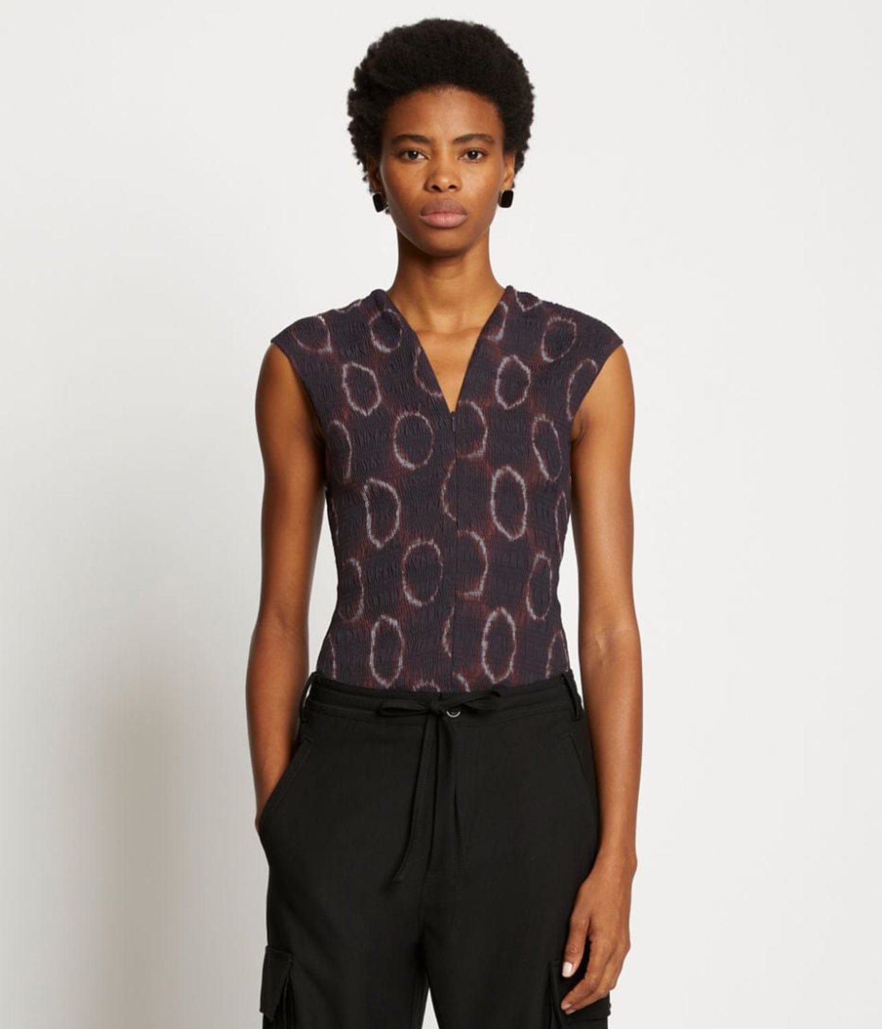 TIE DYE SMOCKED TOP-CHOCOLATE/WHITE | PROENZA SCHOULER WHITE LABEL | PROENZA SCHOULER WHITE LABEL TIE DYE SMOCKED TOP-CHOCOLATE/WHITE