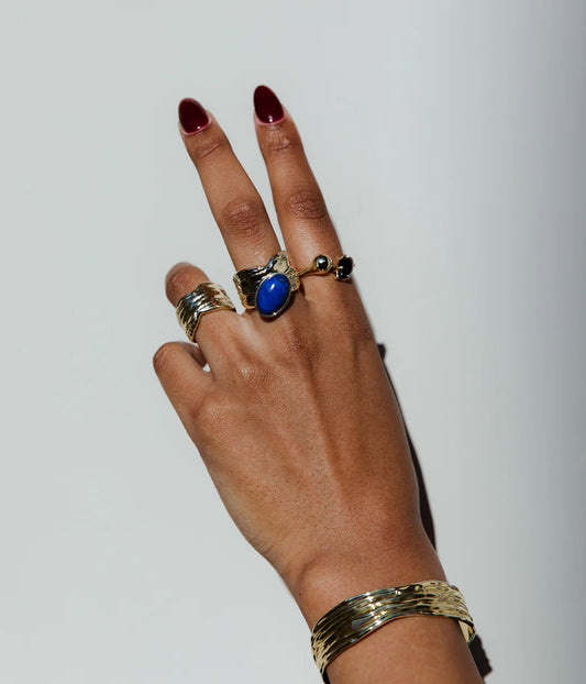 OYSTER SHELL GEMSTONE RING- GOLD AND LAPIS