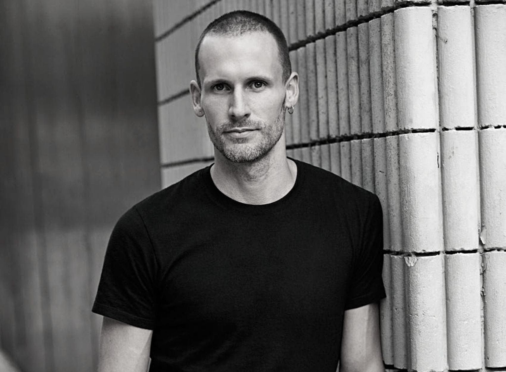 DION LEE – FOR ARTISTS ONLY