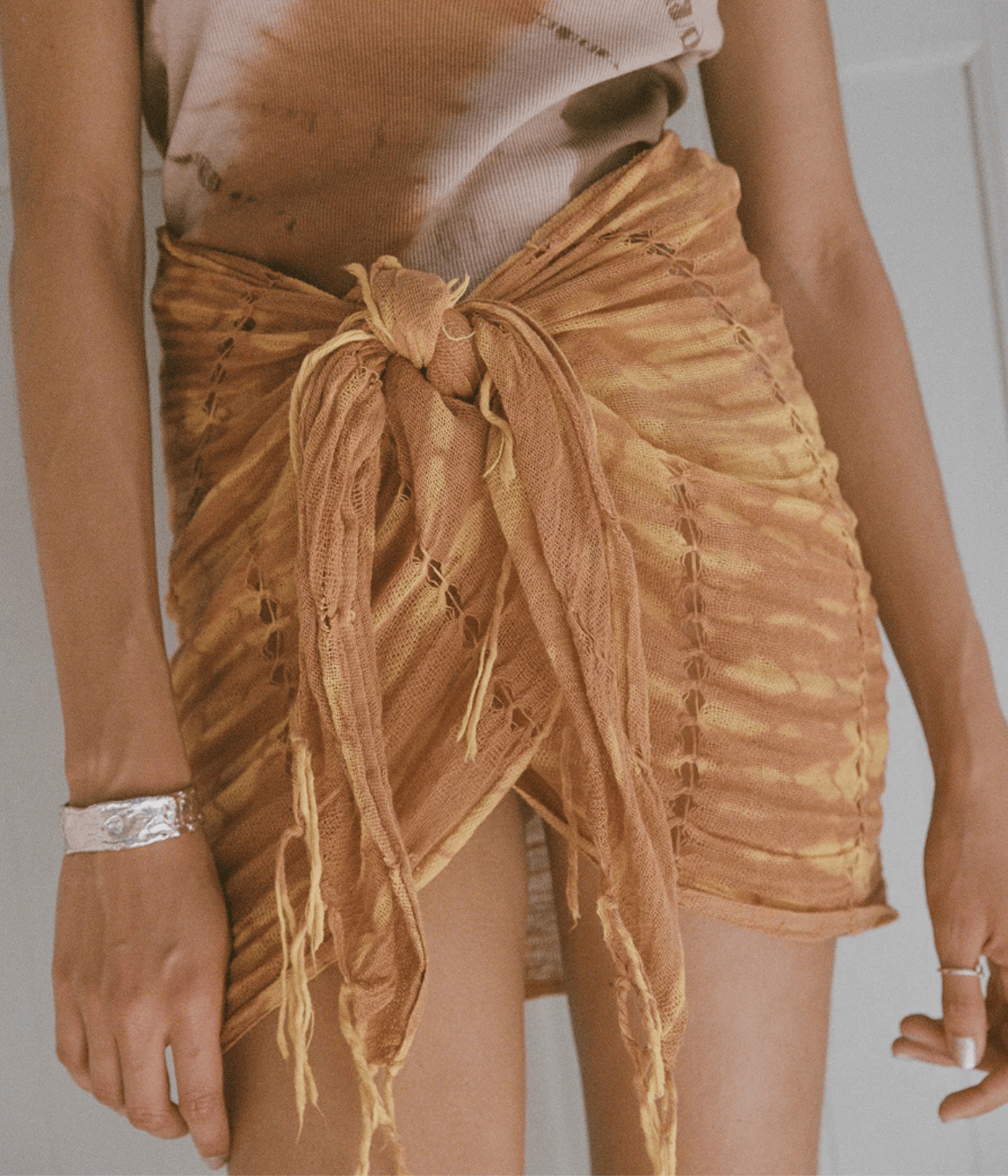 EVOLVE HANDWOVEN SARONG | BLYSS STUDIOS BLYSS STUDIOS EVOLVE HANDWOVEN SARONG - SUN GOLD