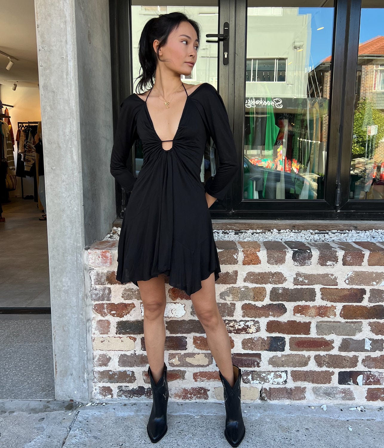 BACK TO BLACK