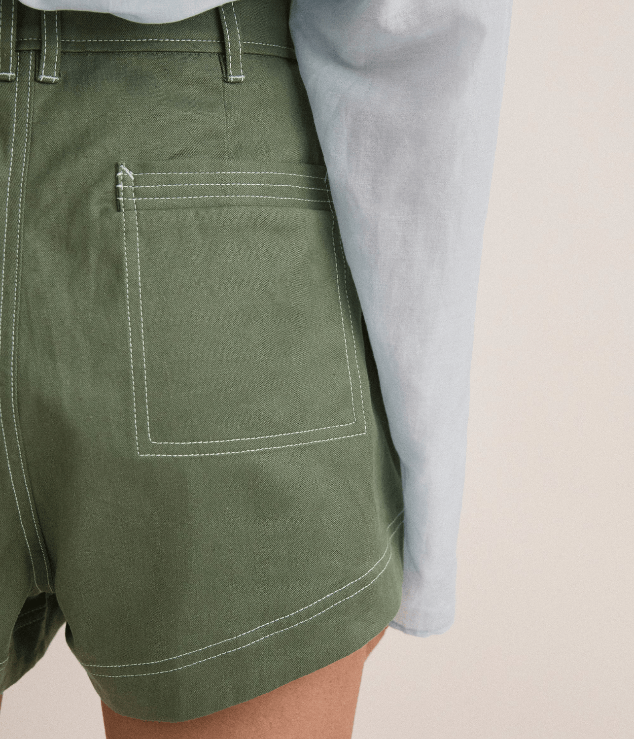 GRECO SHORT | BANKSIA GREEN | SJC MADE FOR TRAVEL SJC MADE FOR TRAVEL GRECO SHORT | BANKSIA GREEN