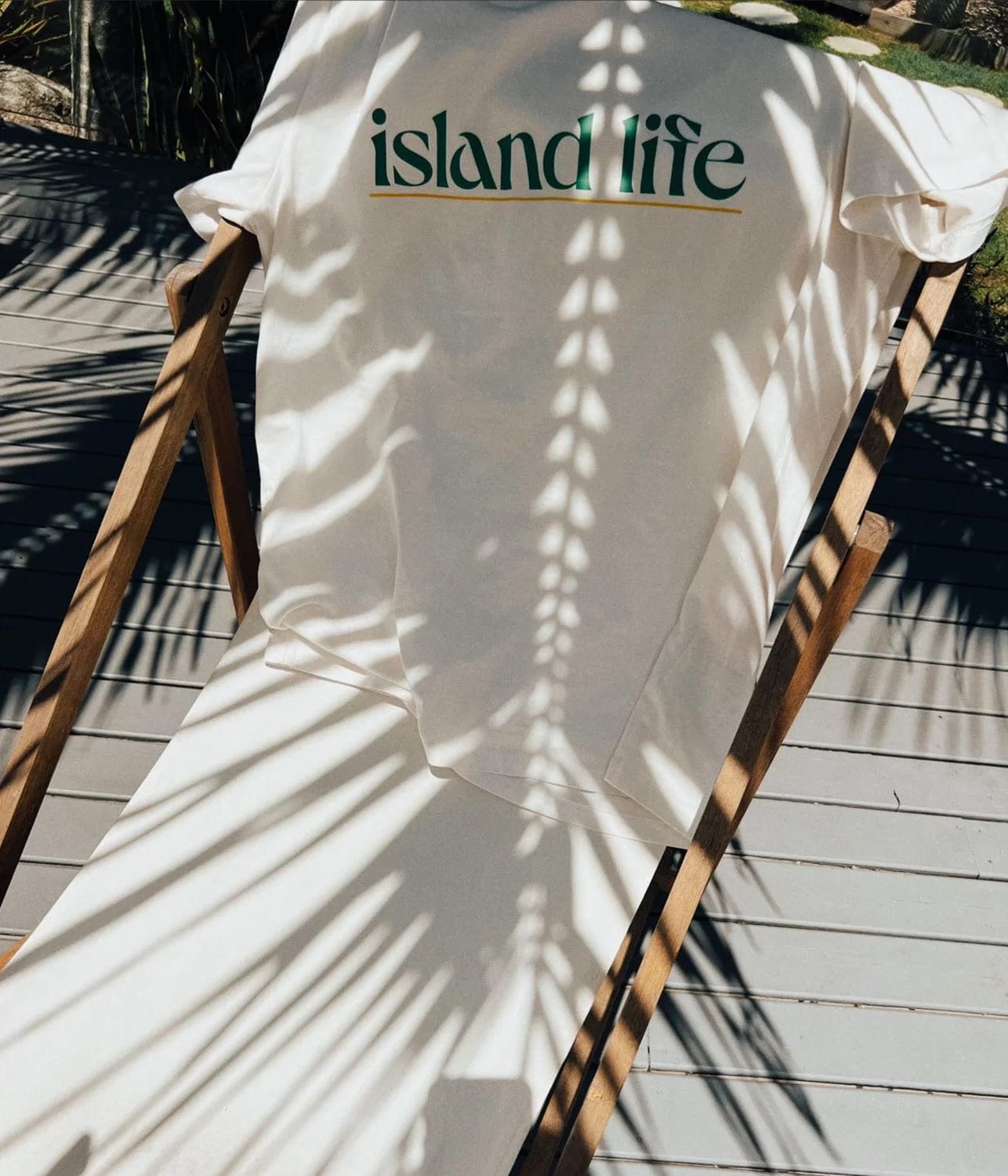 ISLAND LIFE TEE- WHITE LITTLE PALMA ISLAND LIFE TEE- WHITE