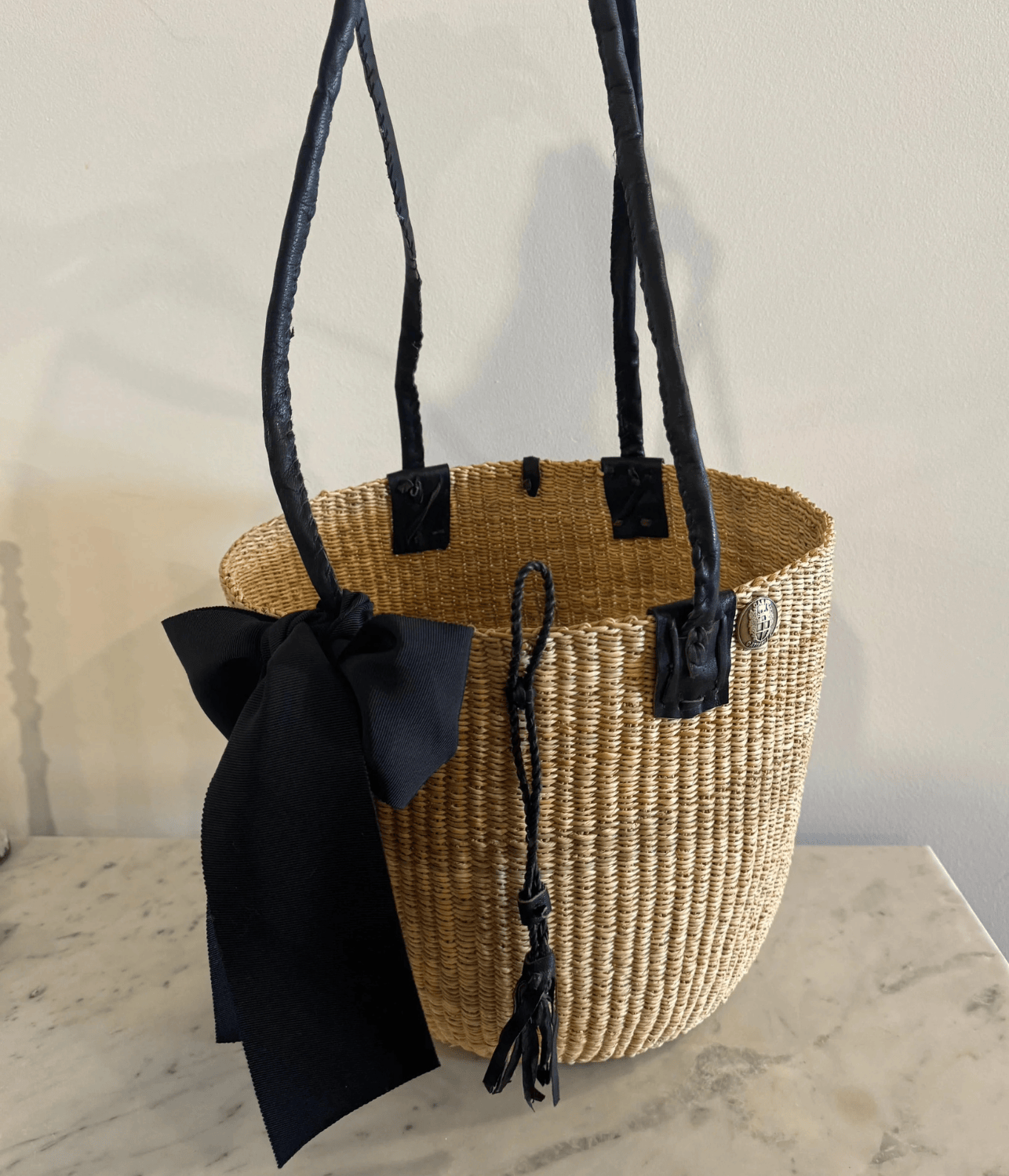 LONG HANDLE BASKET | BLACK | CASA CATINELLA  CASA CATINELLA LONG HANDLE BASKET | BLACK