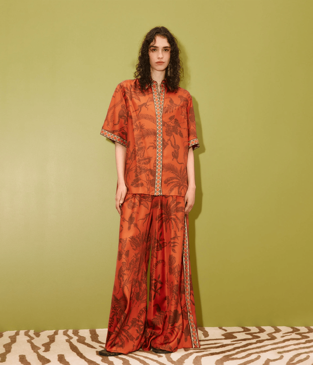 MONKEY DANCE SILK SHIRT | ALEMAIS ALEMAIS MONKEY DANCE SILK SHIRT