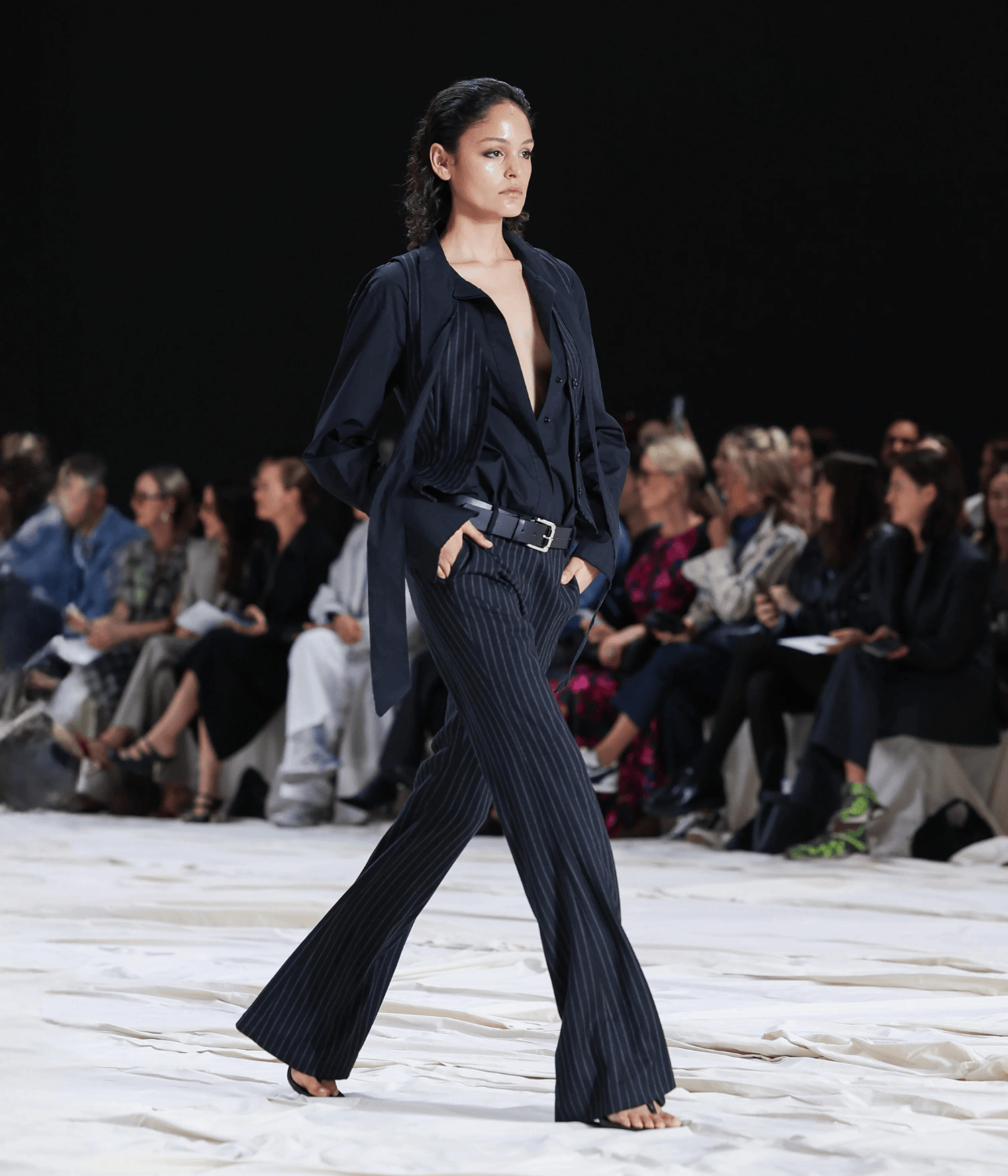 RAW EDGE COTTON POPLIN TIE SHIRT | COURTNEY ZHENG | BLACK COURTNEY ZHENG RAW EDGE COTTON POPLIN TIE SHIRT