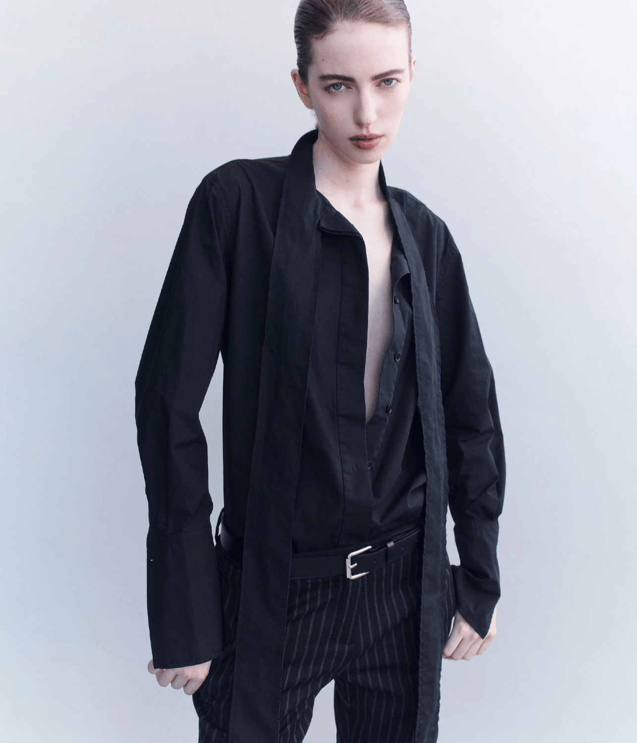 RAW EDGE COTTON POPLIN TIE SHIRT | COURTNEY ZHENG | BLACK COURTNEY ZHENG RAW EDGE COTTON POPLIN TIE SHIRT