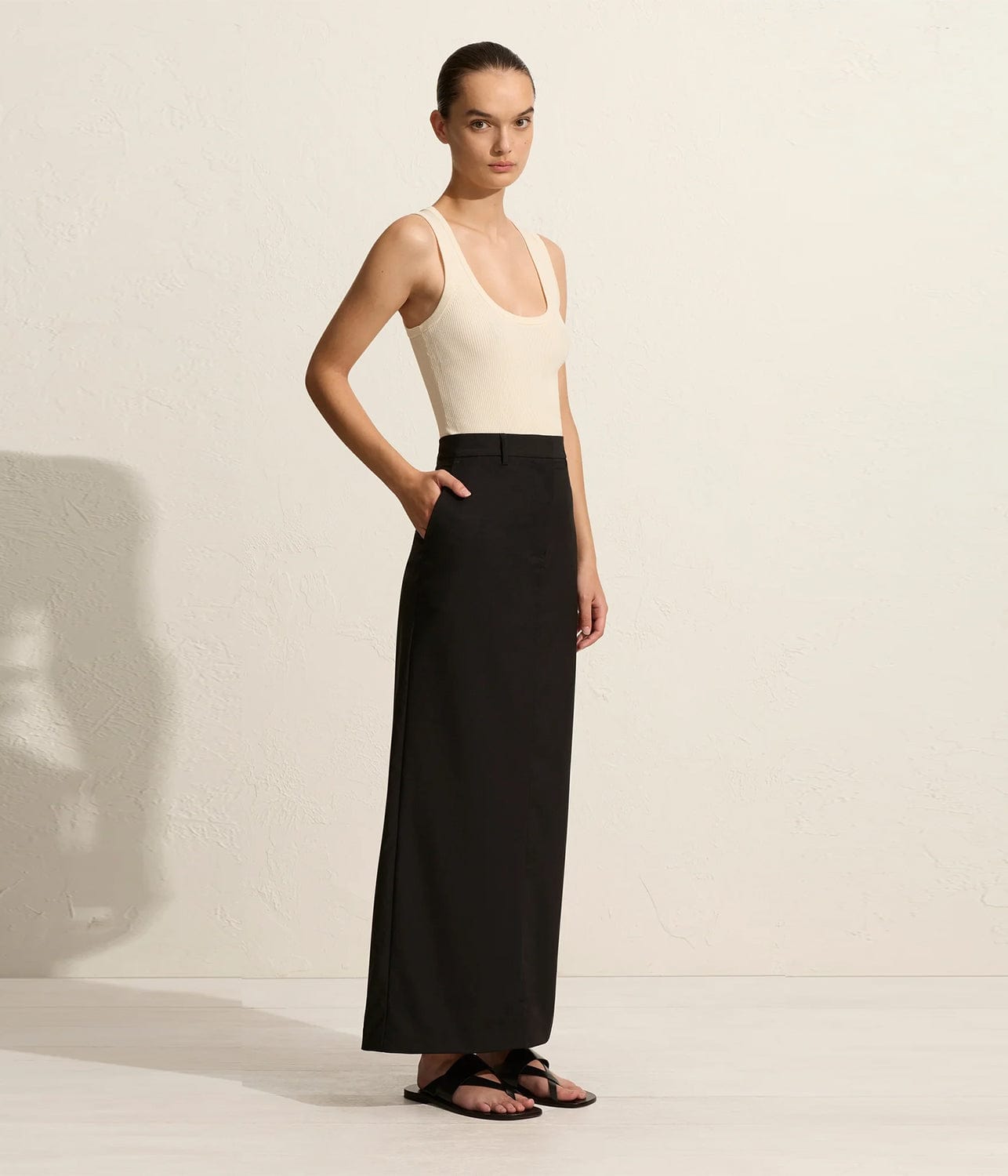 RELAIXED TAILORED SKIRT - BLACK | MATTEAU | MATTEAU RELAXED TAILORED SKIRT - BLACK