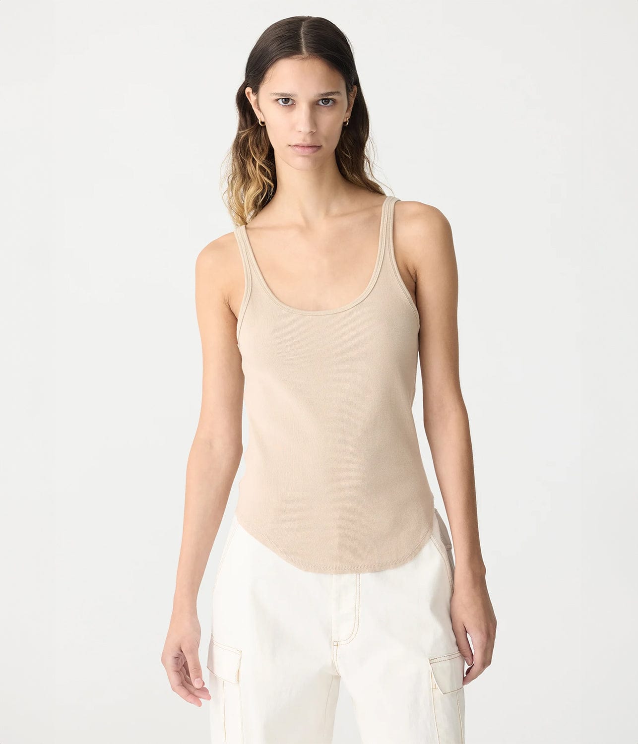 SLIM SCOOP RIB TANK- DUNE |bassike | BASSIKE SLIM SCOOP RIB TANK- DUNE