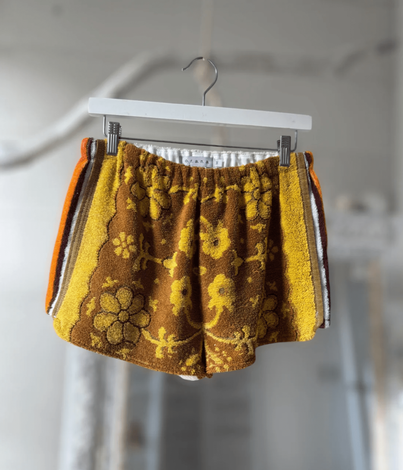 VINTAGE STRIPE SHORT MUSTARD | ORANA O.R.A.N.A VINTAGE STRIPE SHORT MUSTARD