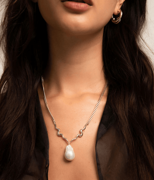 WOBBLY PEARL DROP NECKLACE | F + H STUDIOS F+H WOBBLY PEARL DROP NECKLACE