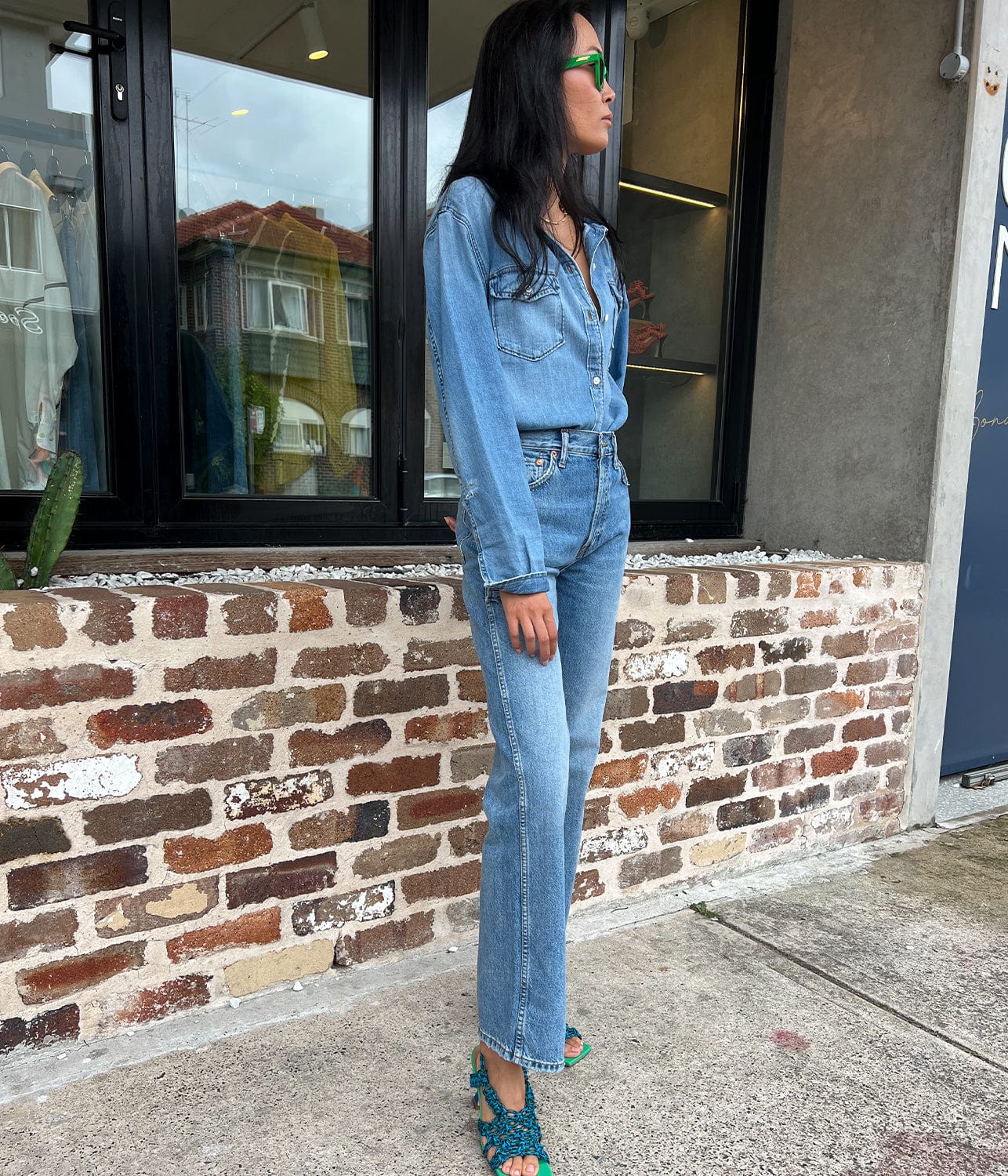 90'S HIGH RISE LOOSE JEANS- WORN BLUE | RE/DONE | RE/DONE 90'S HIGH RISE LOOSE JEANS- WORN BLUE