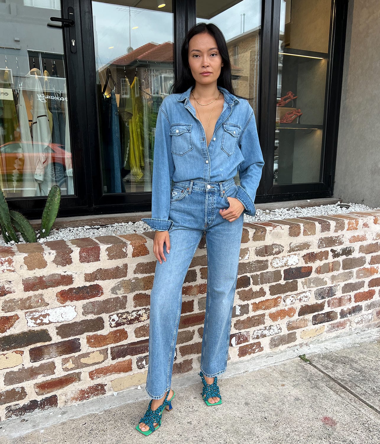 90'S HIGH RISE LOOSE JEANS- WORN BLUE | RE/DONE | RE/DONE 90'S HIGH RISE LOOSE JEANS- WORN BLUE